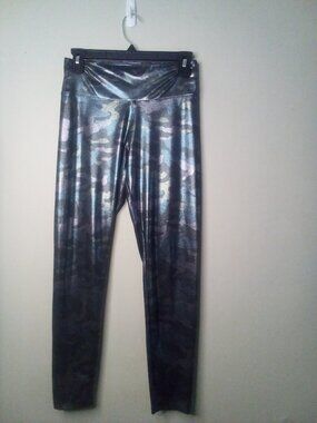 Express Leggings Women S Metallic Camo Print Shimmer Silver